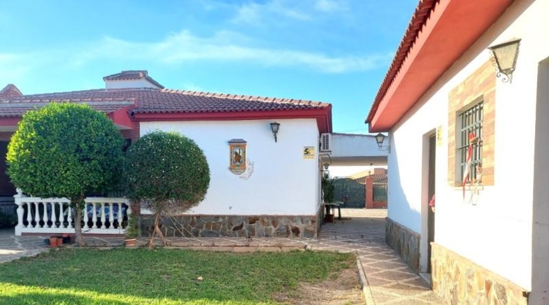 Sevilla - La Rinconada - 2588m2