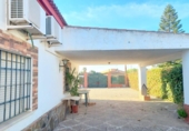 Chalet independiente con terreno en venta en la España, La Rinconada, ref: TR400792 foto
