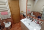Дом с участком на продажу в городе Хаэн. Фото