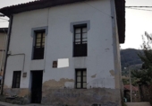 Xalet independent amb terreny en venda a la España, Pola de Lena, ref.: TR394606 foto