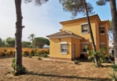 Xalet independent amb terreny en venda a Chiclana de la Frontera ref.: TR394586 foto