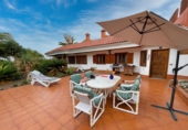 Chalet independiente con terreno en venta en Santa Brígida ref: TR394530 foto