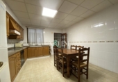 Дом с участком на продажу в городе Vila-real. Фото