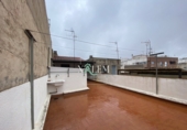 Дом с участком на продажу в городе Vila-real. Фото