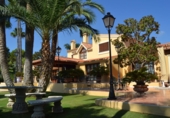 Xalet independent amb terreny en venda a Estepona ref.: TR394275 foto