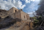Masia amb terreny en venda a Rioja ref.: TR394286 foto