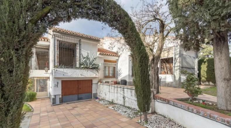 Granada - Guadix - 890m2