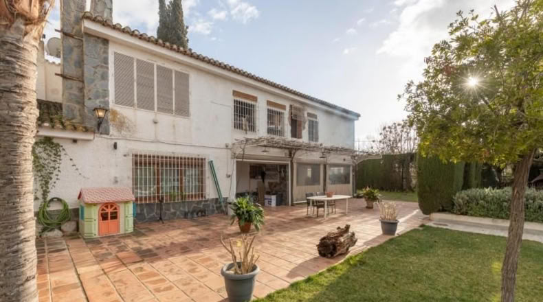 Granada - Guadix - 890m2