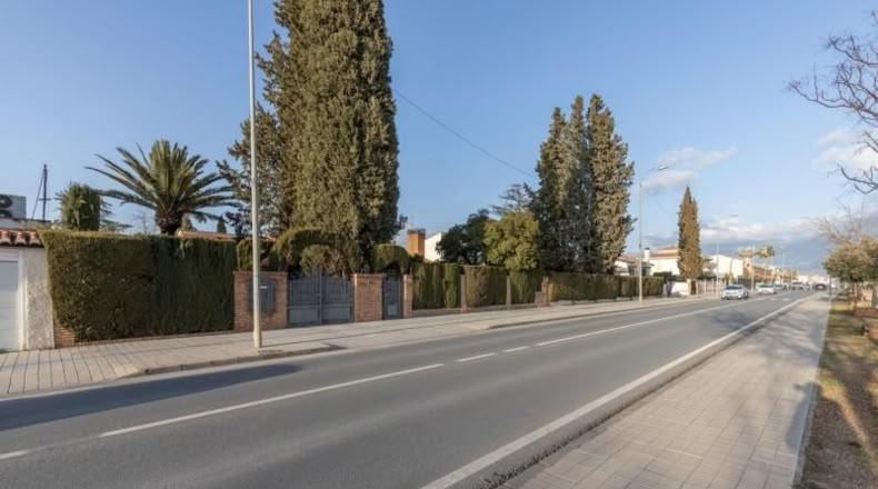 Granada - Guadix - 890m2