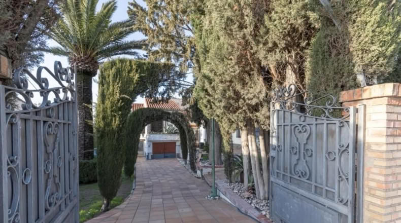 Granada - Guadix - 890m2
