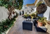 Chalet independiente con terreno en venta en la España, Benalmádena, ref: TR400879 foto