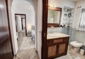 Chalet independiente con terreno en venta en la España, Benalmádena, ref: TR400879 foto