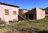 Chalet independiente con terreno en venta en la España, Azuara, ref: TR398098 foto