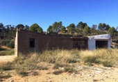 Chalet independiente con terreno en venta en la España, Azuara, ref: TR398098 foto