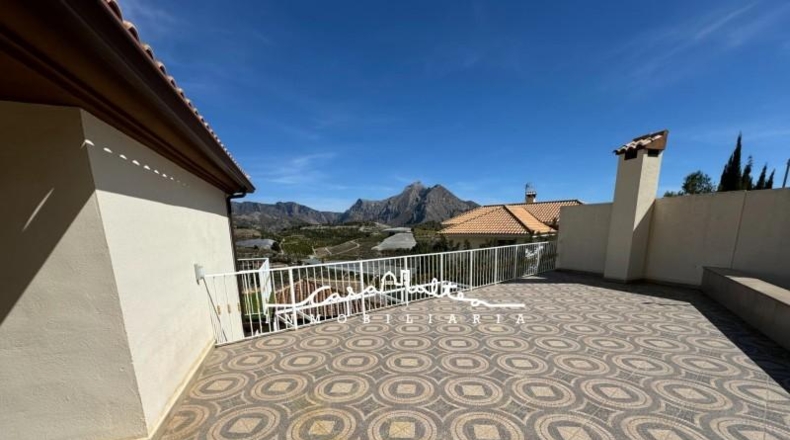 Аликанте - Callosa de Ensarriá - 513m2