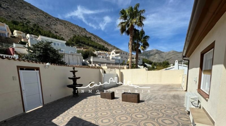 Аликанте - Callosa de Ensarriá - 513m2
