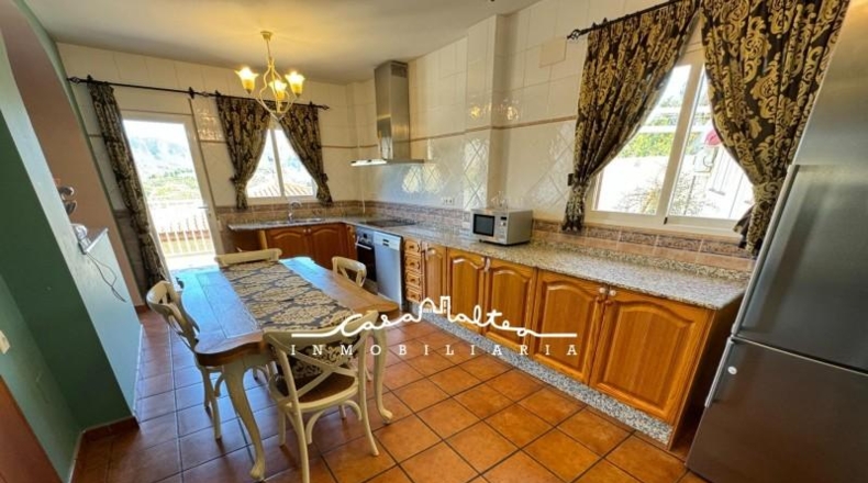 Аликанте - Callosa de Ensarriá - 513m2