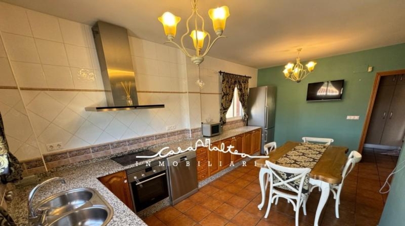 Аликанте - Callosa de Ensarriá - 513m2