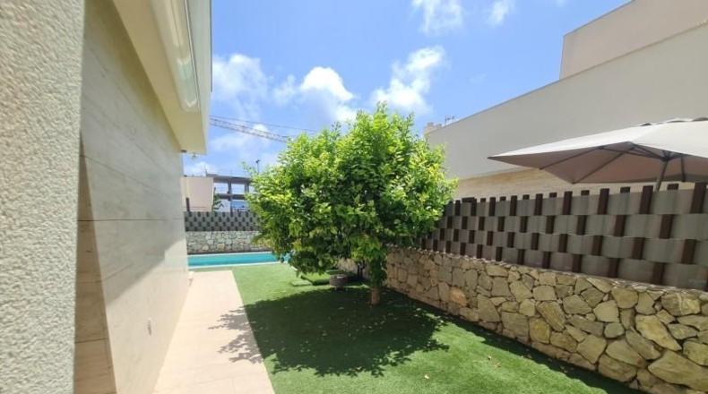 Аликанте - Pilar de la Horadada - 250m2