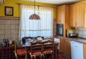 Отдельно стоящий дом с участком на продажу в городе Alcalá de Guadaíra Фото