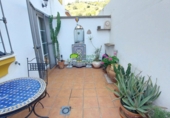 Chalet adosado con terreno en venta en Torrox ref: TR394486 foto