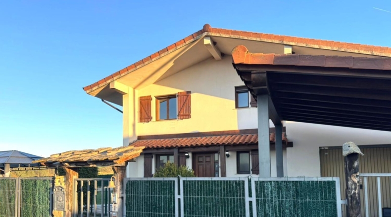 Navarre - Olóriz - 469m2