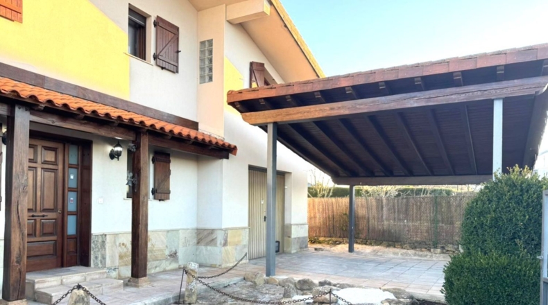 Navarre - Olóriz - 469m2