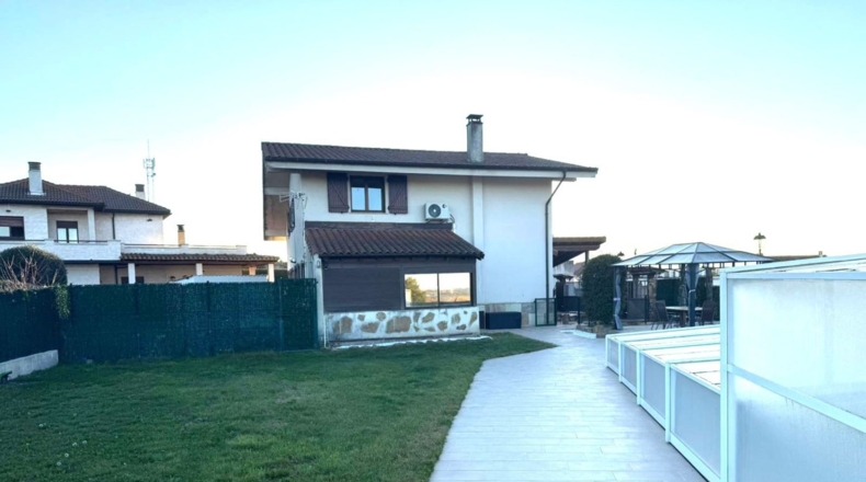 Navarre - Olóriz - 469m2