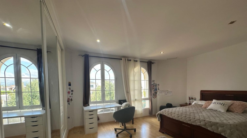 Valencia - La Eliana - 1100m2