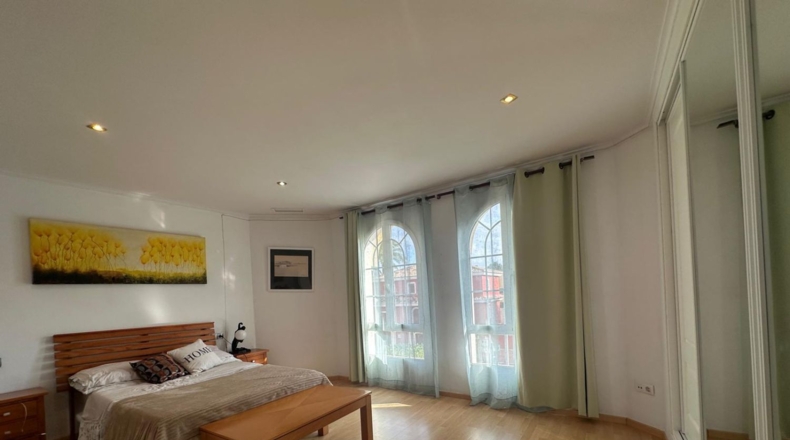 Valencia - La Eliana - 1100m2