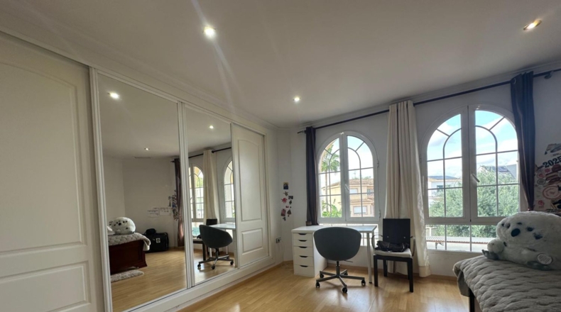Valencia - La Eliana - 1100m2