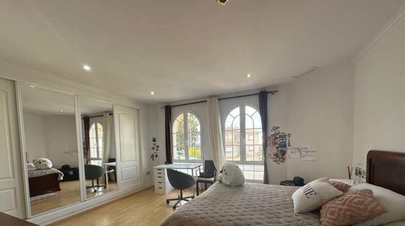 Valencia - La Eliana - 1100m2