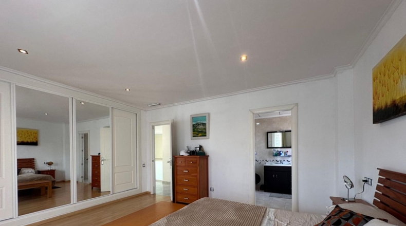 Valencia - La Eliana - 1100m2