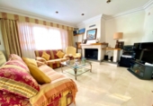 Chalet adosado con terreno en venta en la España, Elda, ref: TR394433 foto