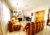 Chalet adosado con terreno en venta en la España, Elda, ref: TR394433 foto
