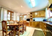 Chalet adosado con terreno en venta en la España, Elda, ref: TR394433 foto