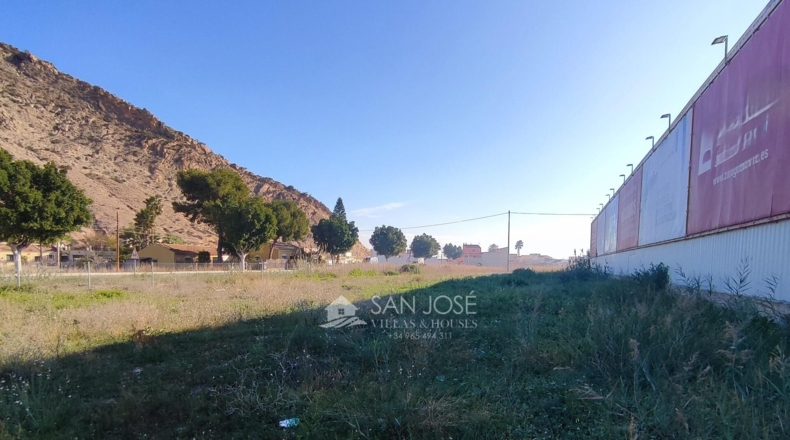 Alicante - Redován - 1685m2
