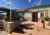 Chalet independiente con terreno en venta en la España, Monóvar, ref: TR394389 foto