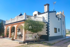 Hondón de las Nieves 2400&nbsp;m²