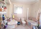 Chalet independiente con terreno en venta en la España, Torrevieja, ref: TR394370 foto