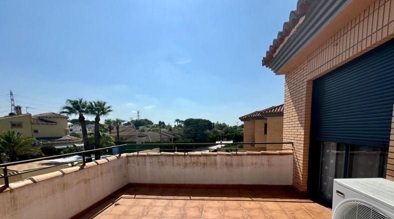 Valencia - La Eliana - 592m2