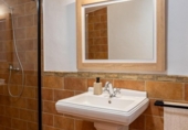 Chalet independiente con terreno en venta en la España, Castellnovo, ref: TR400336 foto