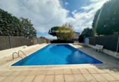 Отдельно стоящий дом с участком на продажу в городе el Vendrell Фото