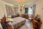 Отдельно стоящий дом с участком на продажу в городе el Vendrell Фото