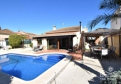 Xalet independent amb terreny en venda a la España, Formentera del Segura, ref.: TR394824 foto