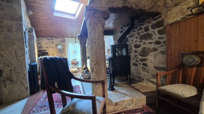 La Coruña - Santiago de Compostela - 3500m2