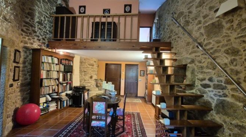La Coruña - Santiago de Compostela - 3500m2