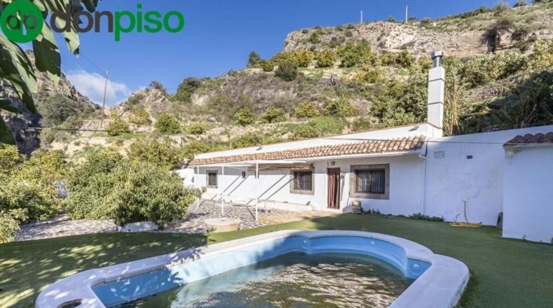 Granada - Vélez de Benaudalla - 5536m2
