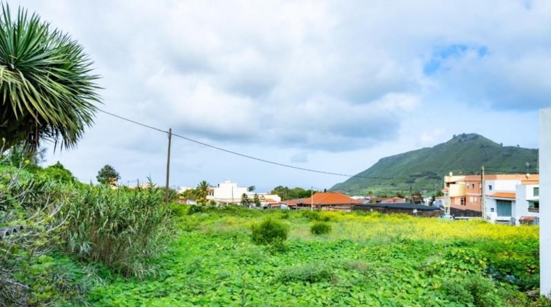 Santa Cruz de Tenerife - Tegueste - 2015m2