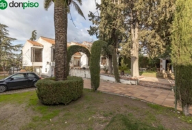 Guadix 890&nbsp;м²